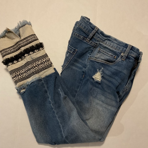 Chelsea & Violet Women’s Jeans Blue Wash Distressed - Picture 8 of 12